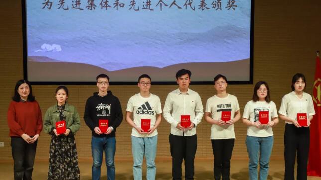 问鼎娱乐