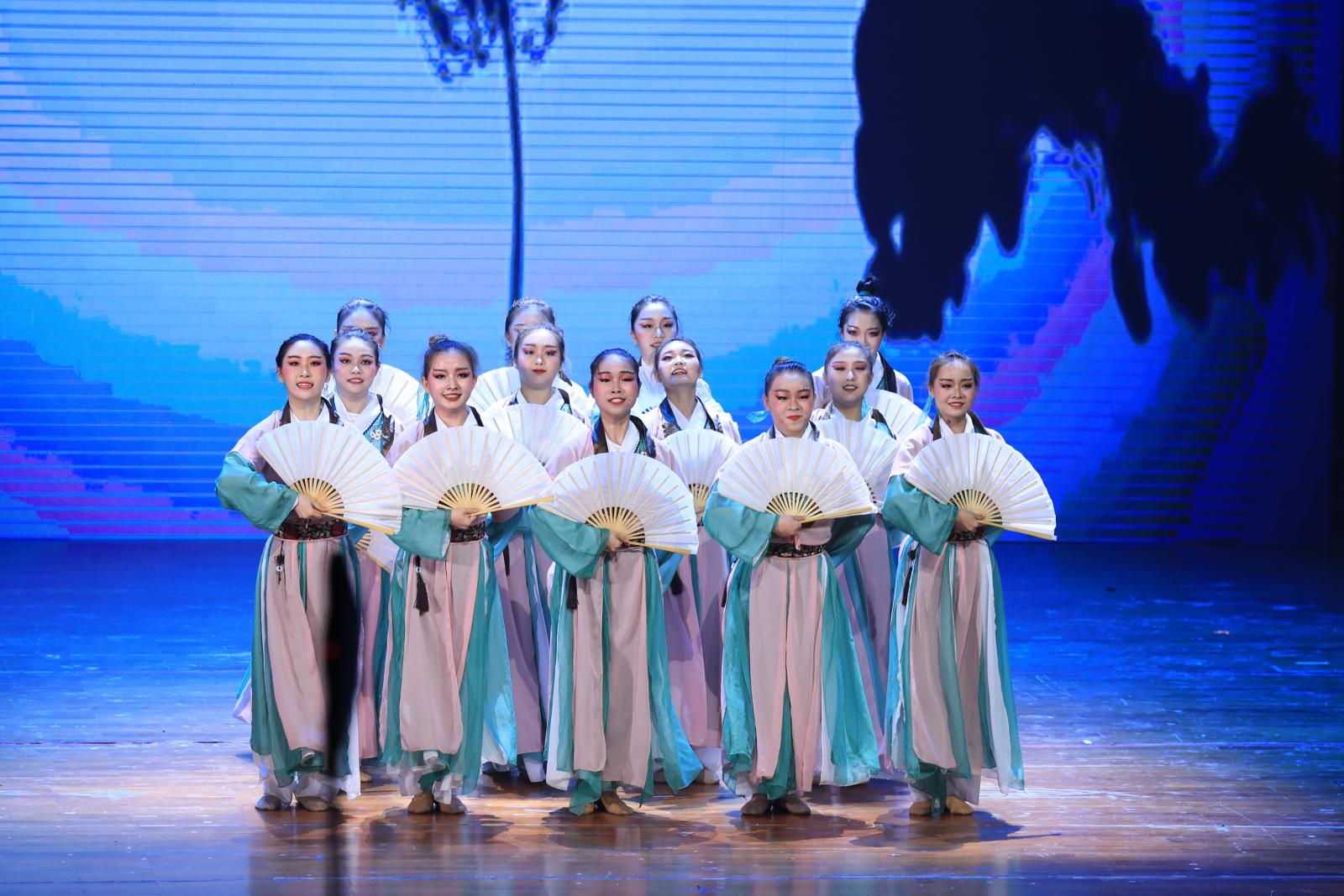 问鼎娱乐