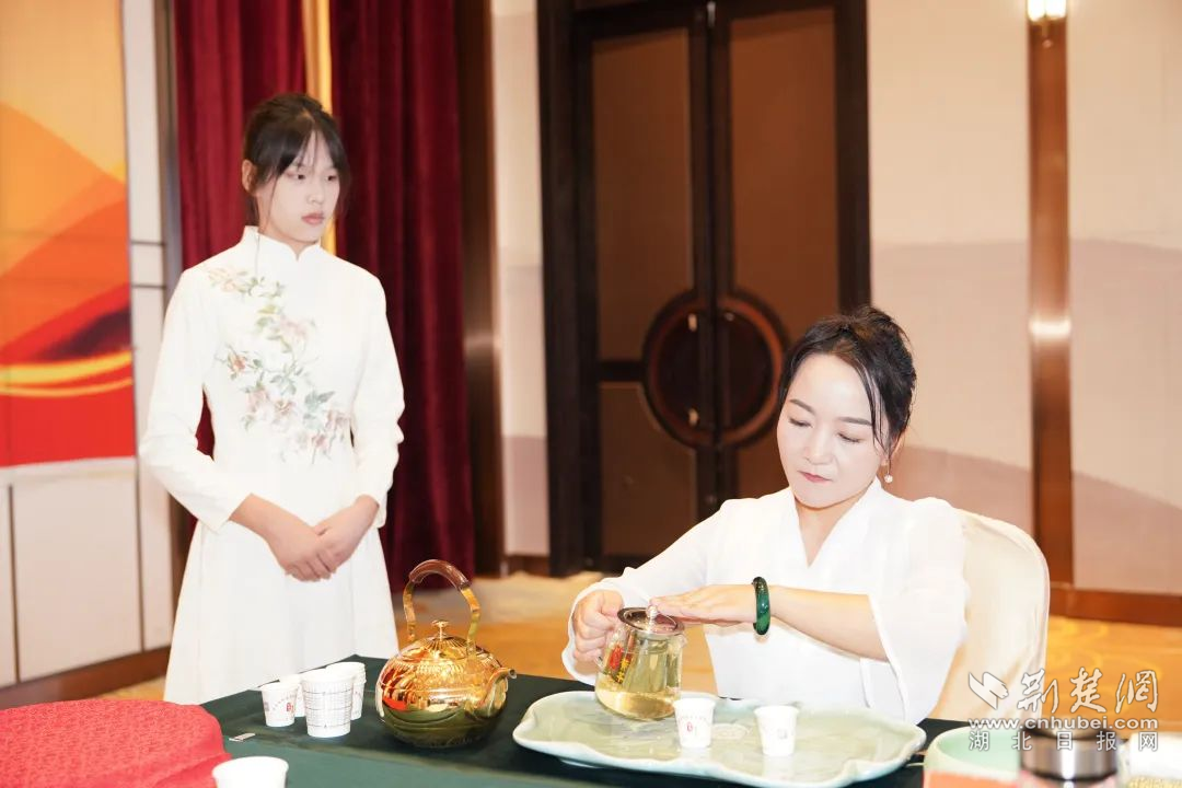 问鼎娱乐